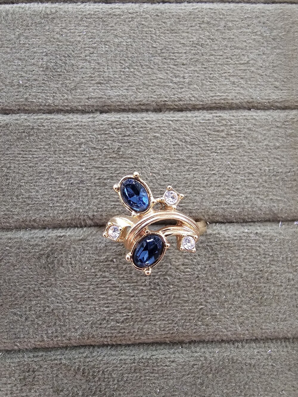 Vintage Avon Ring Size 7